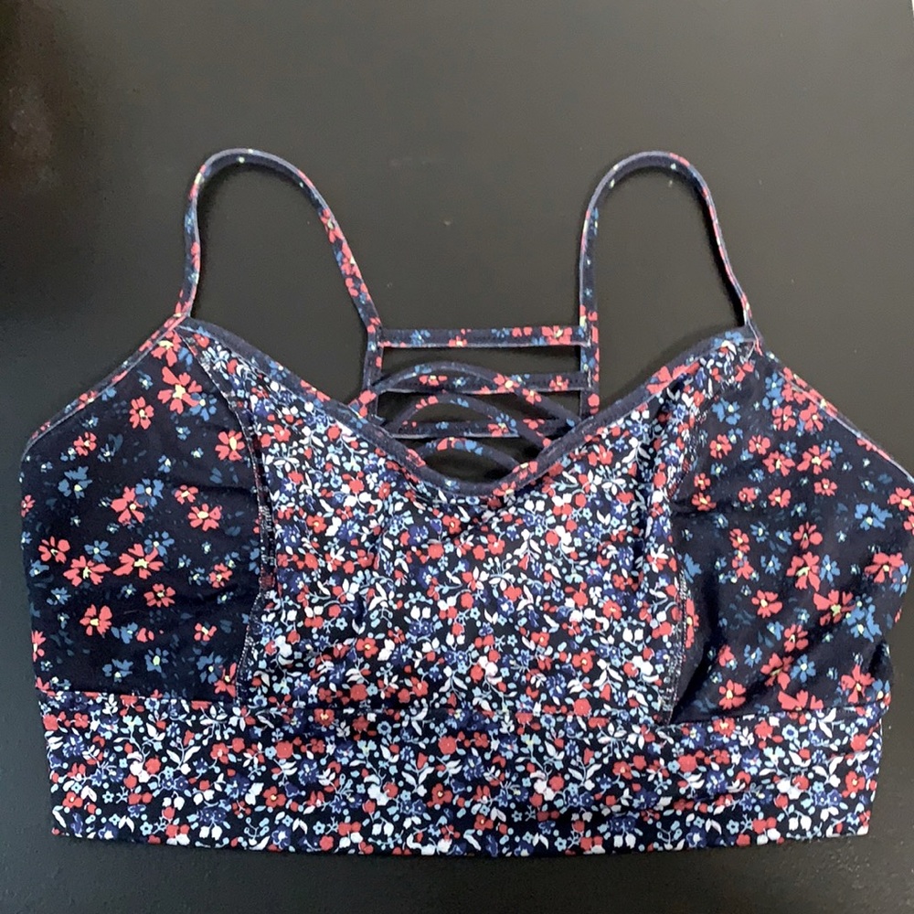 Gap strappy sports bra